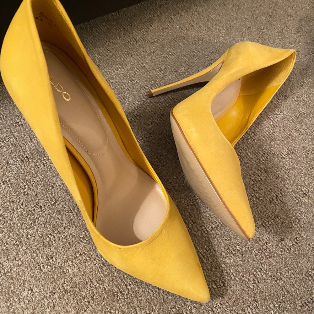 Aldo suade cassedy Heels